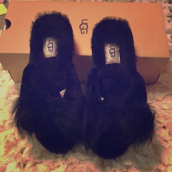LAST PAIR - NEW Black Ugg Open Toe Bow Slippers - Picture 2 of 5